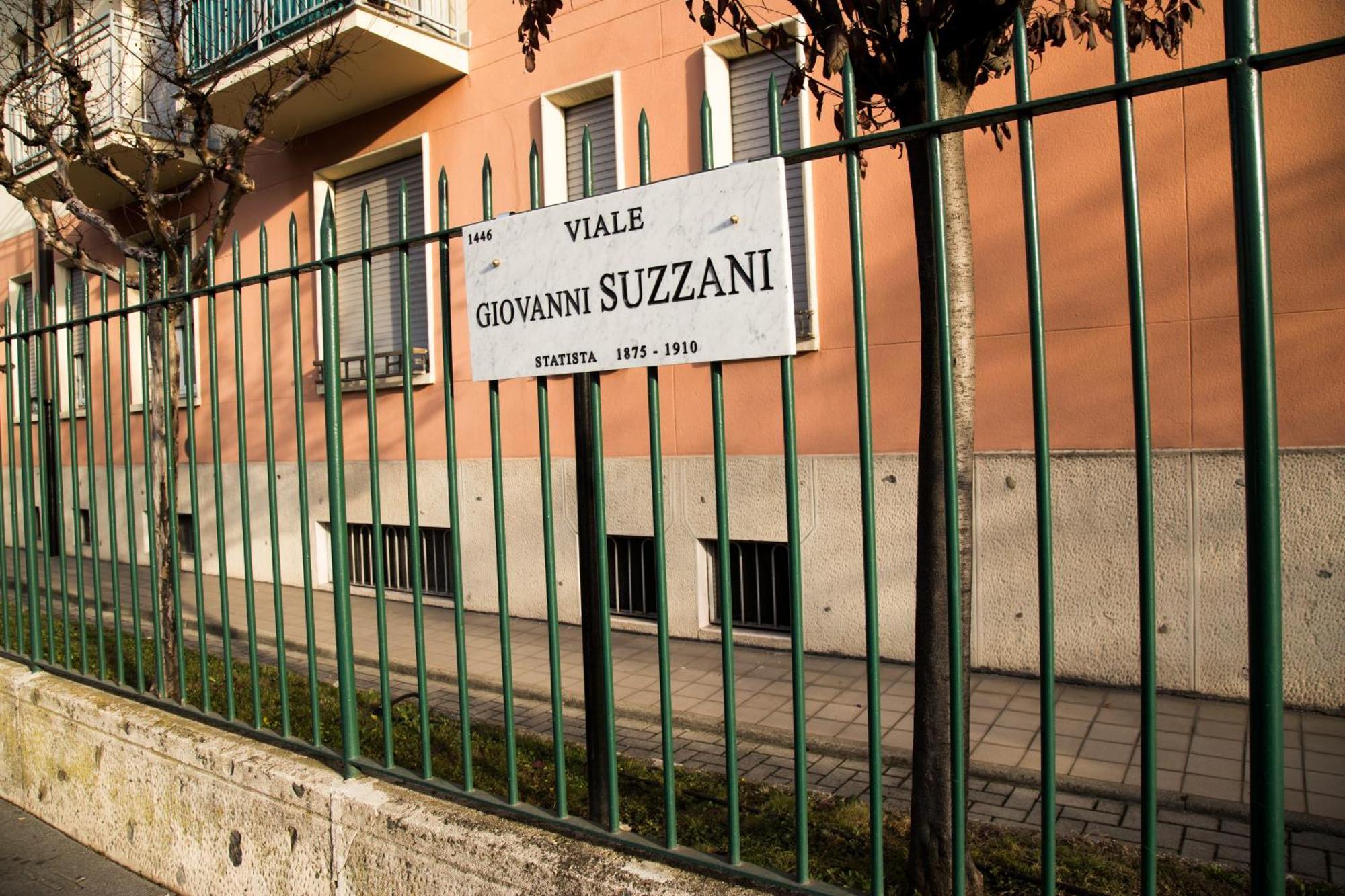 Mi Suzzani — Foto 1